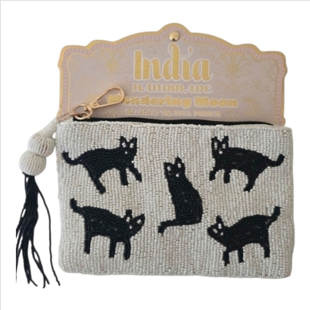 🖤▪️Wandering Moon ▪️Handmade Beaded Cat Coin Pouch – Black Cat Design